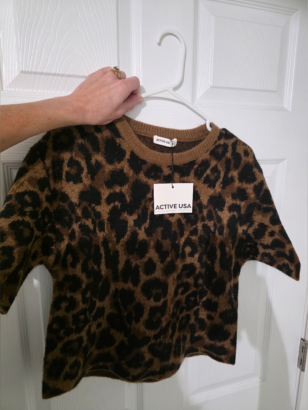 (NWT) Active USA Brown and Black Leopard Print Crew Neck Sweater